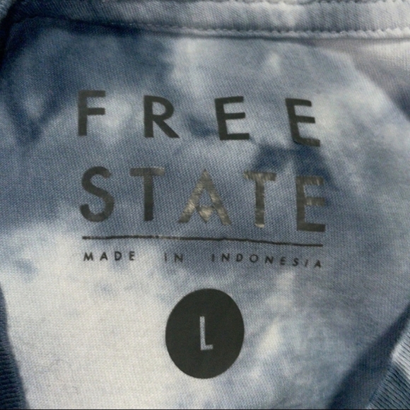 Free State Tie-Dye Floral T-Shirt Large - Picture 3 of 9